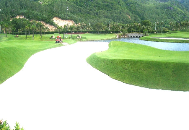 Diamond Bay Golf & Villas (